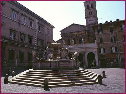 Piazza S.Maria in Trastevere - S.Maria in Trastevere square